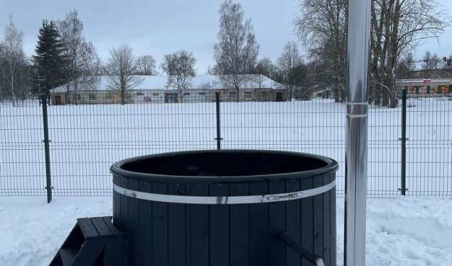JET BLACK tub
